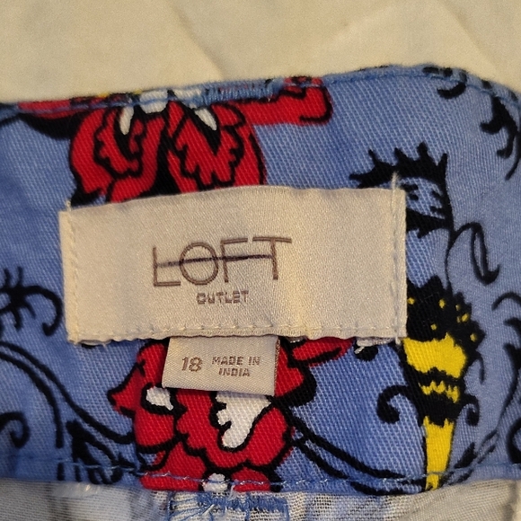 Womens,LOFT Floral Patterned High Waist Shorts - Blue and Red ,Size 18.New. - Picture 2 of 14